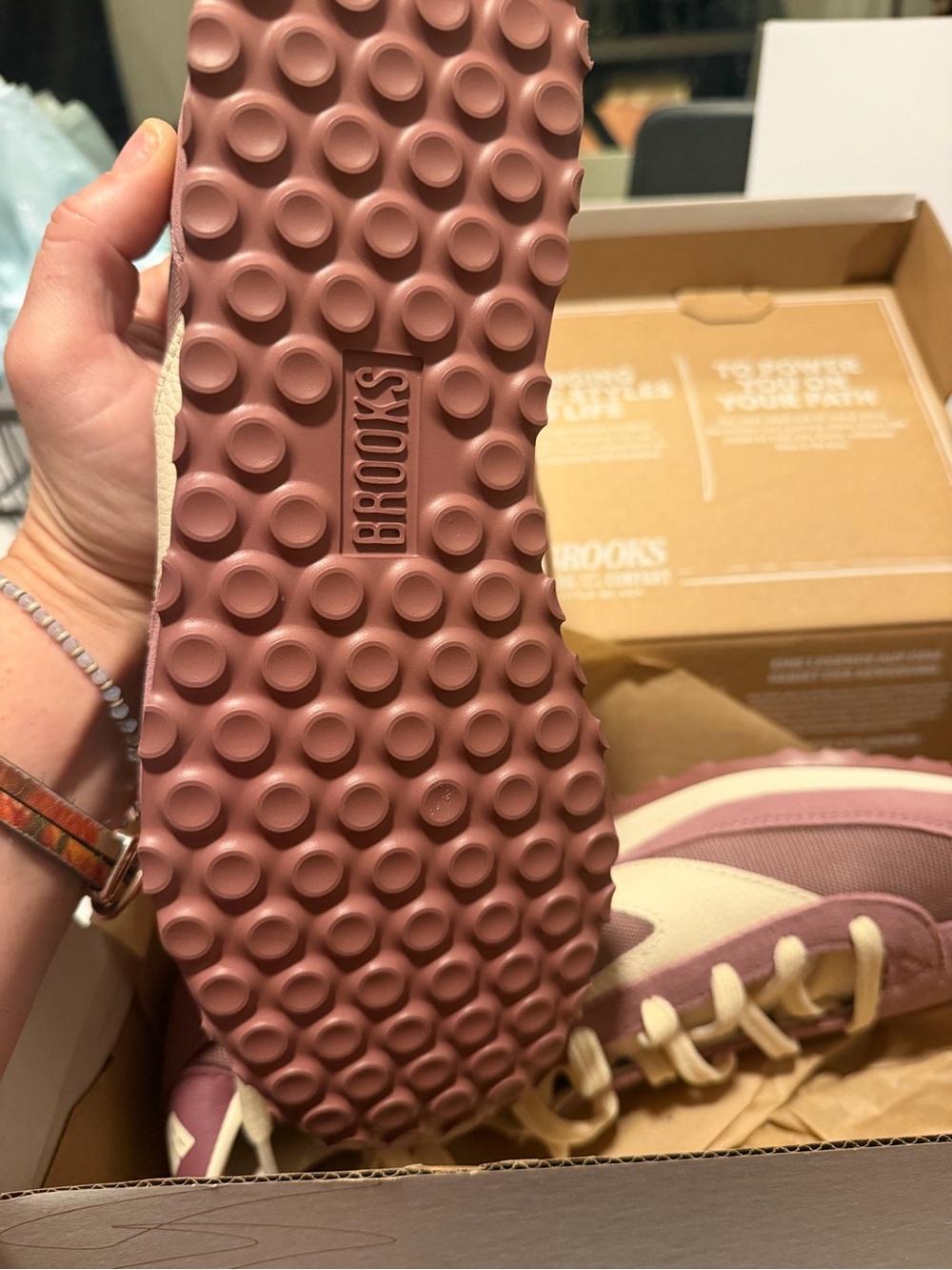 Brooks Women’s Retro Runner Sneakers - Dusty Rose and Cream